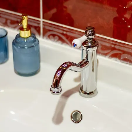 D8 Kadar Street Nest By Nw *