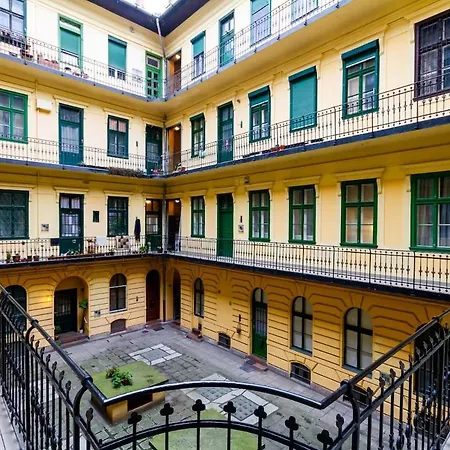 D8 Kadar Street Nest By Nw Budapest