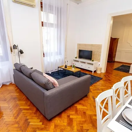 D8 Kadar Street Nest By Nw *